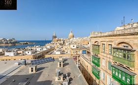 Mesmerising Views For A 2Br Apt In The Capital By 360 Estates